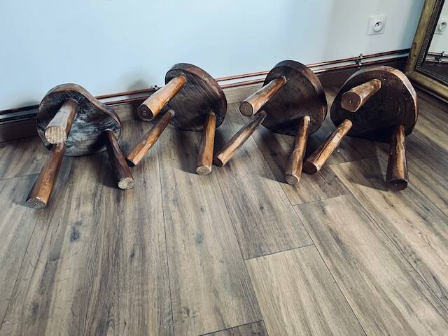Set of 4 low stools