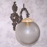Applique murale de style baroque français en métal argenté et porcelaine abat-jour en verre 4169