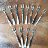 Service 12 dessert forks in horn and pie shovel