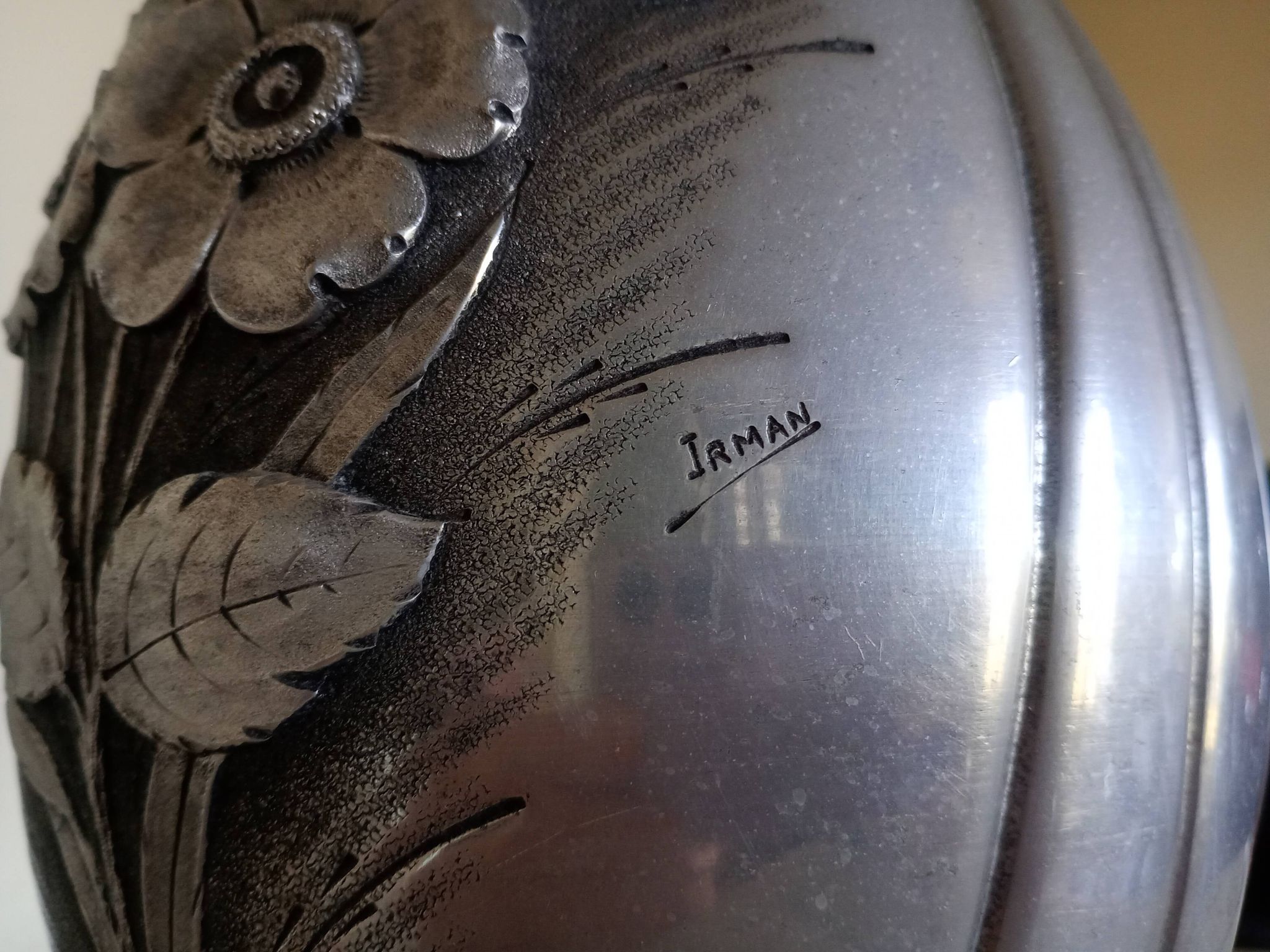 Aliométal Artistic Edition Irman - Relief Flower Vase - aluminium