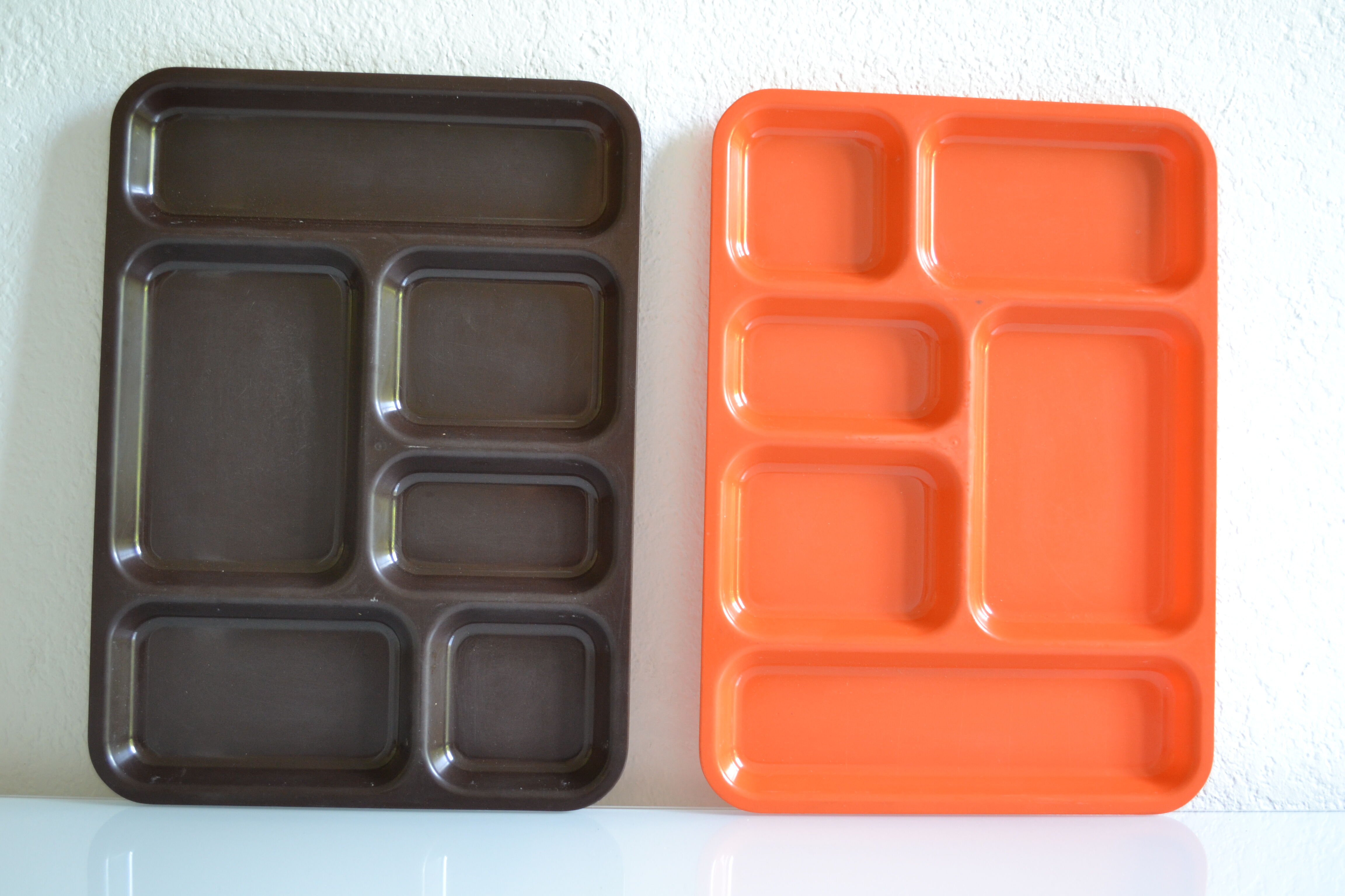 Set of 2 vintage 70's meal trays