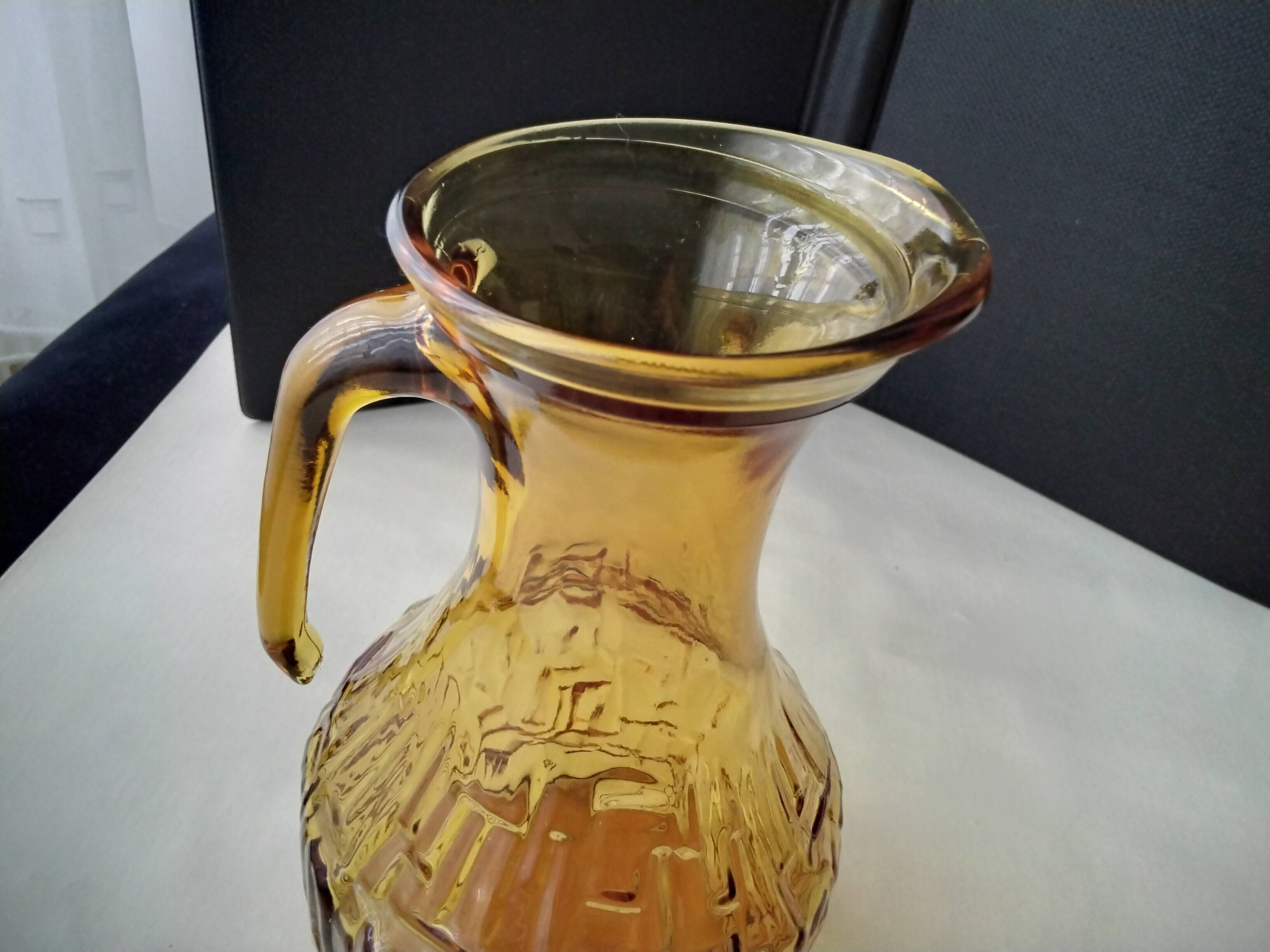 Carafe à eau , pichet Vintage couleur ambré