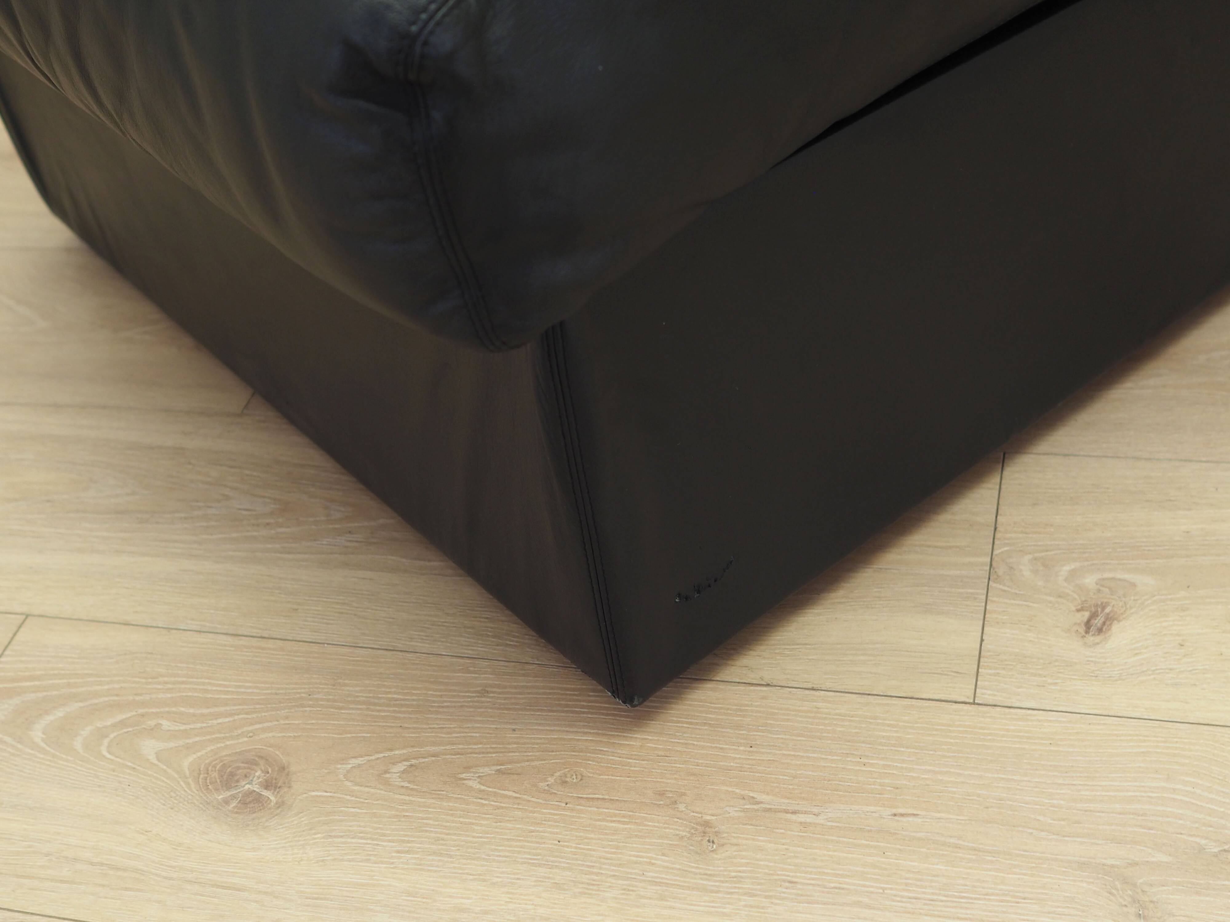 Black leather pouffe/armchair, Italian design, 1960s, production: Italy