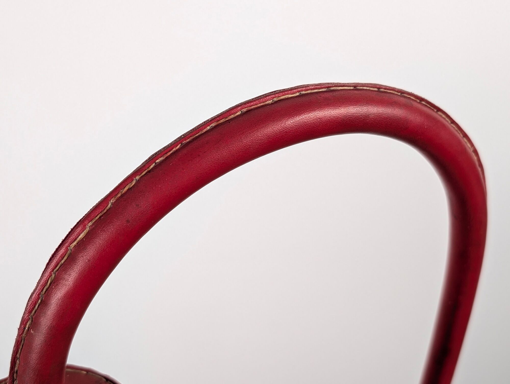 Jacques Adnet floor lamp in red leather, mid-century modern, France, 1960s
