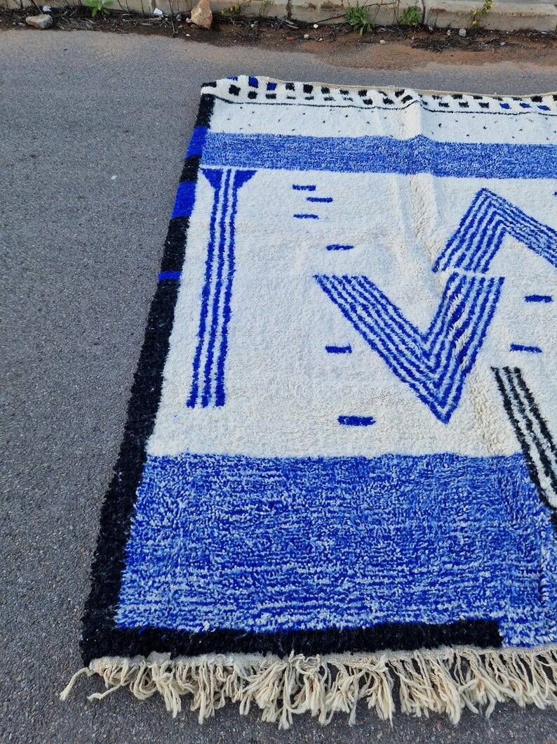Handmade pure wool Berber rug, size 2/3 m.