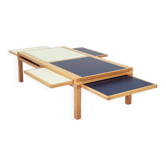 Table basse de Bernard Vuarnesson pour Bellato avec plateaux réversibles bleu blanc