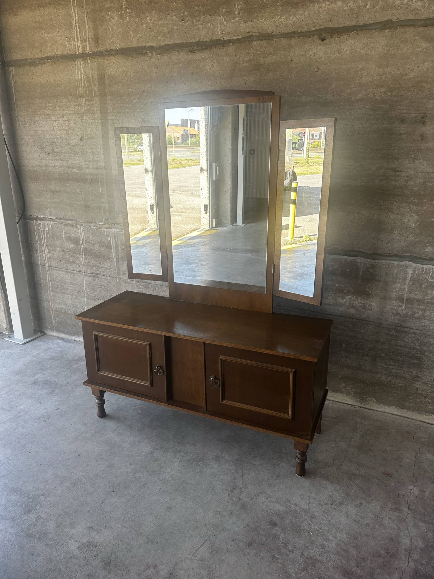 Coiffeuse vintage à miroir triptyque, années 1950