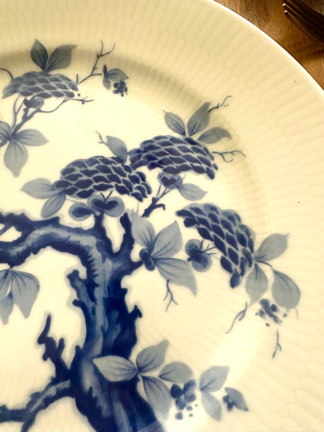 Set of eight German porcelain plates from the 1950s