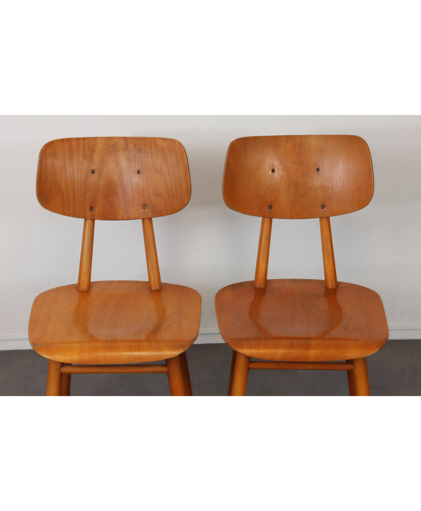 Ensemble de 4 chaises en bois produites par Ton, 1960
