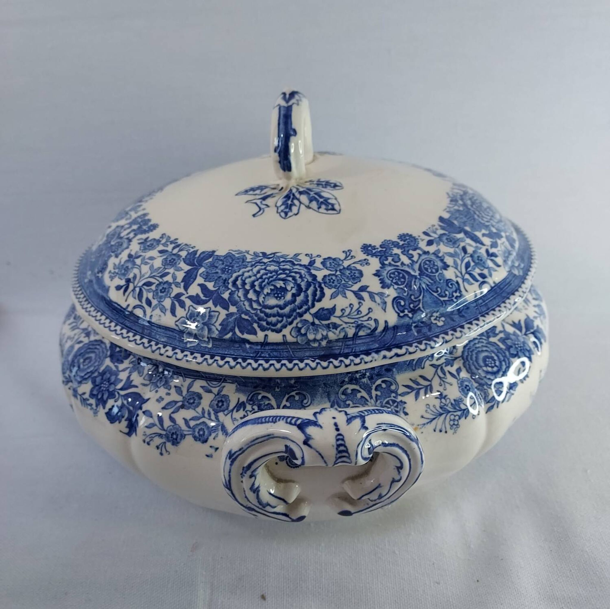 Villeroy & Boch "Burgenland" Soup Tureen in Blue Earthenware - Collectible Condition
