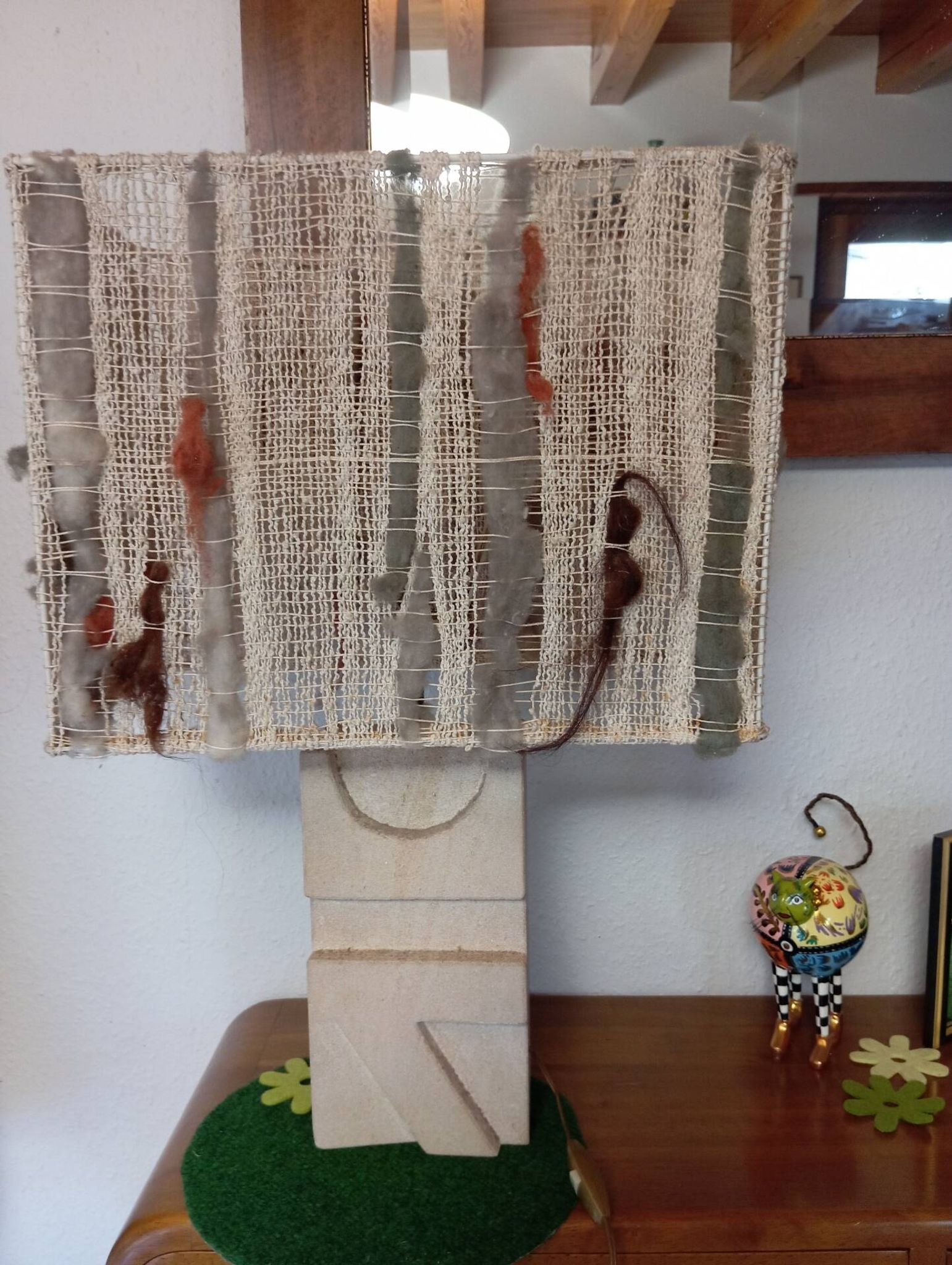 Lampe pierres sculptées géométrique année 60-70
