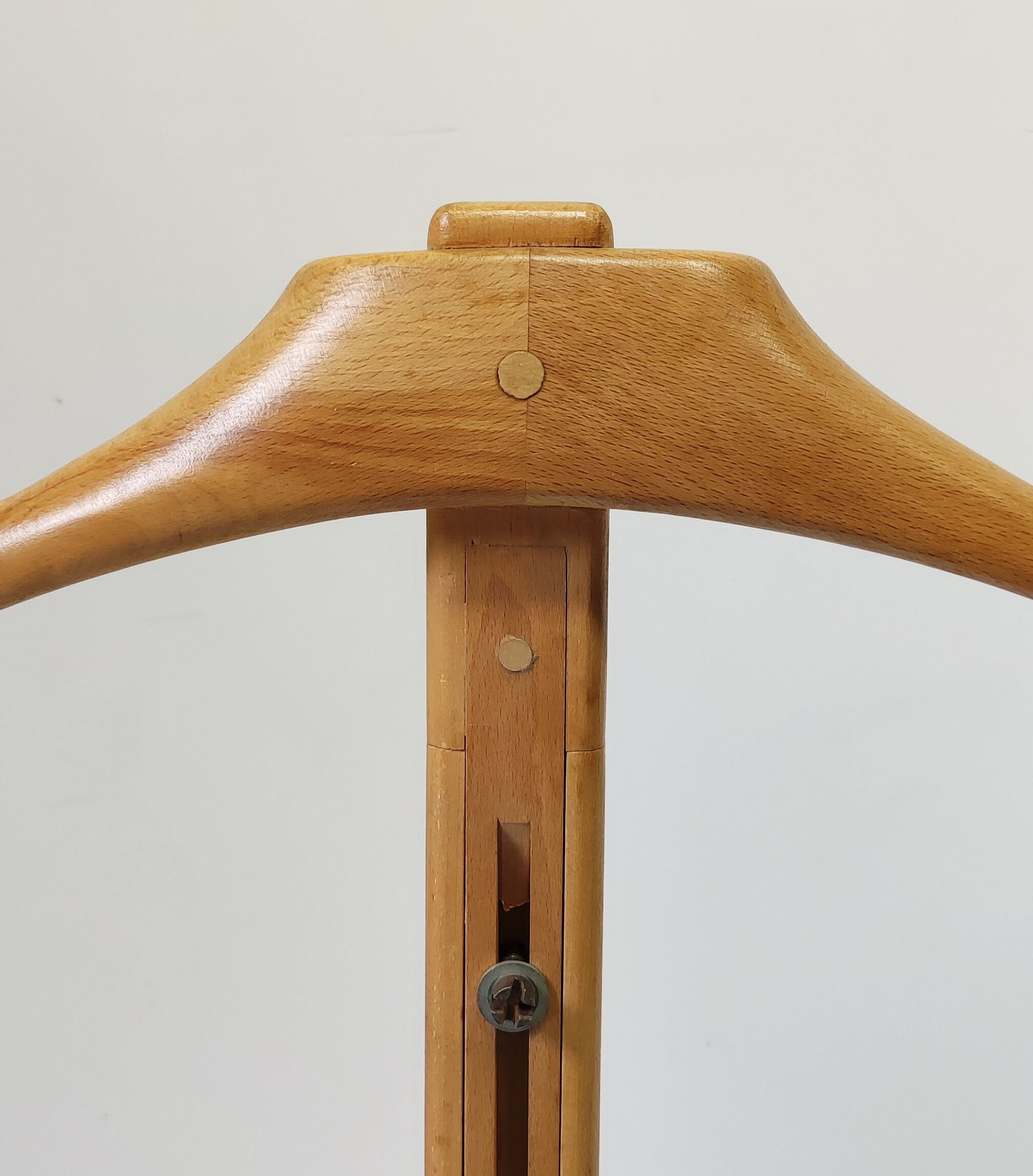 Night valet wears adjustable coat