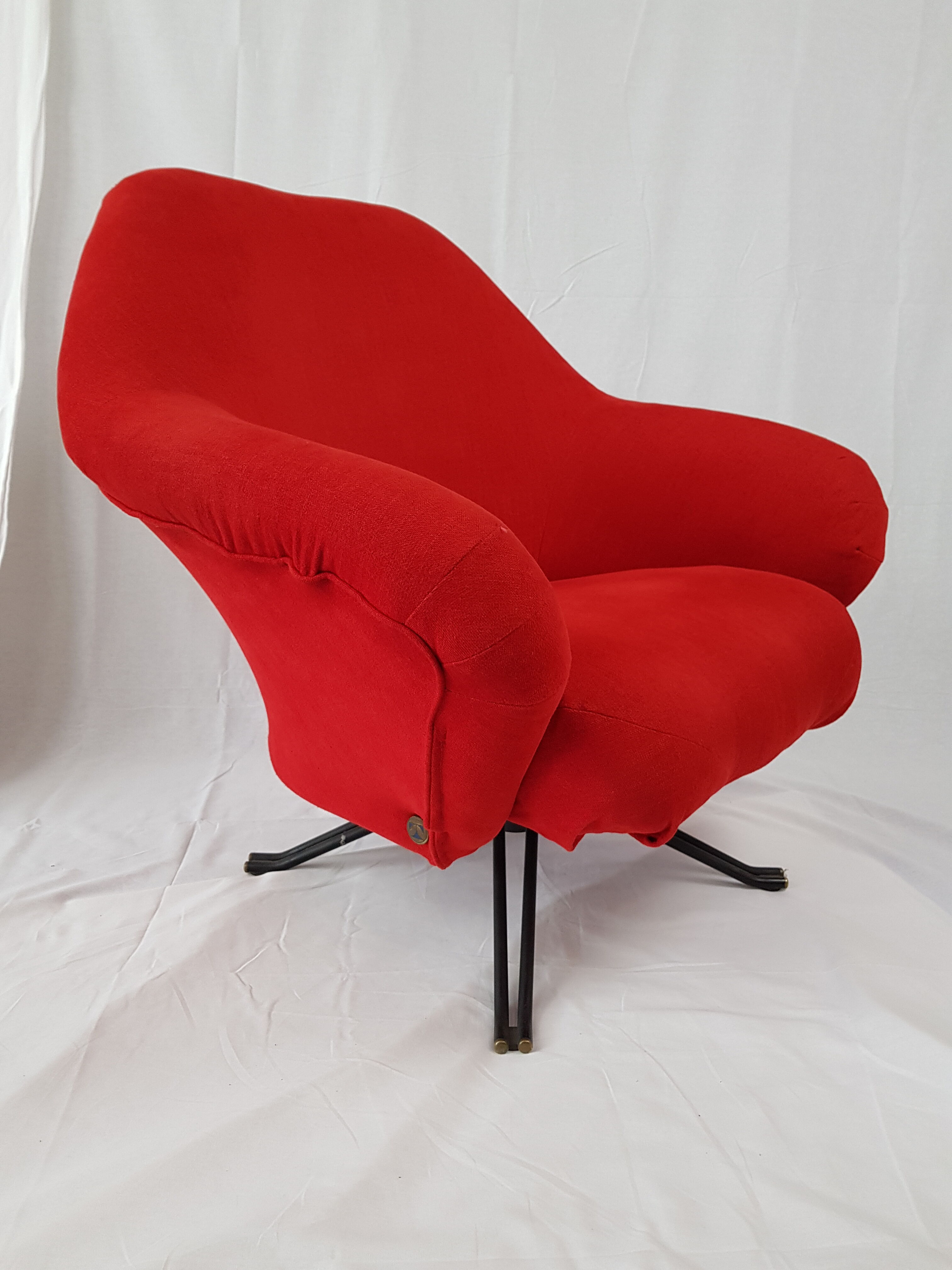 Armchair P32 by Osvaldo Borsani for Tecno 1956