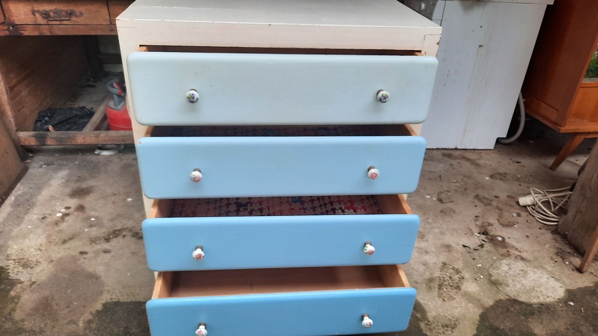 Vintage chest of drawers