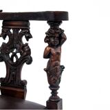 Fauteuil d'angle ancien, Europe occidentale, vers 1900.