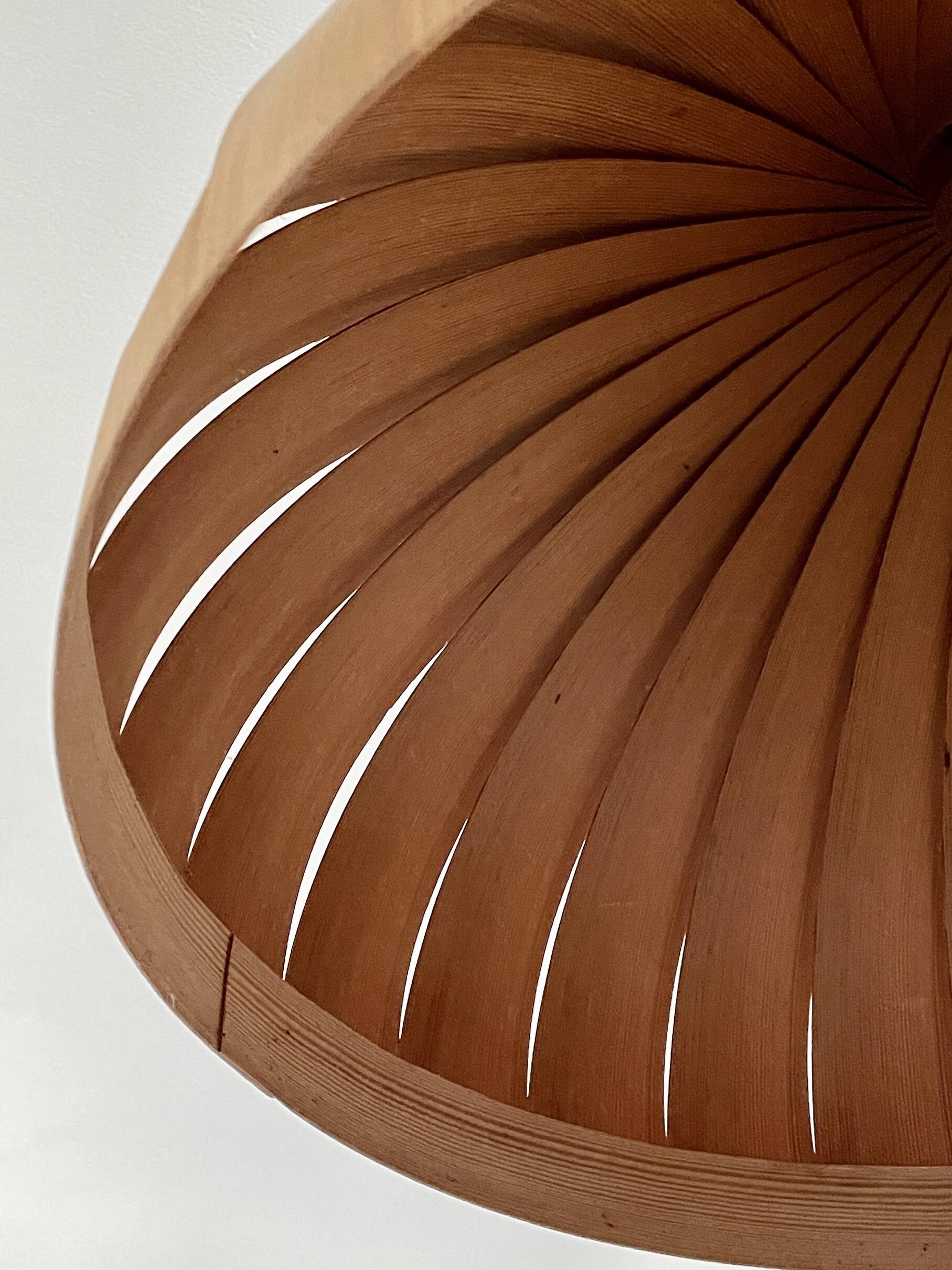 Swedish design pendant Hans-Agne Jakobsson (1919-2009) and edited by Ellysett Markaryd