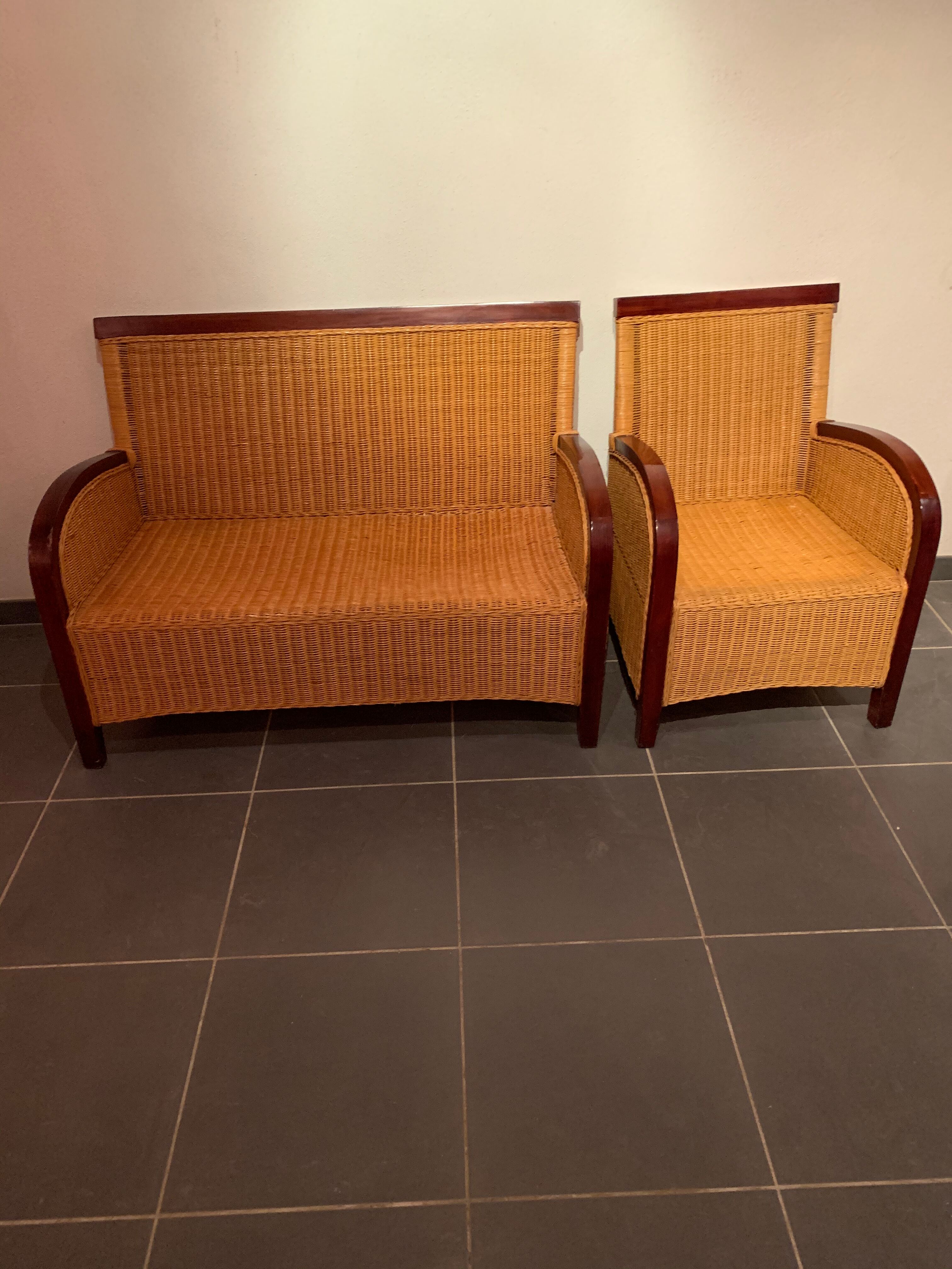 Lounge bench - a wicker chair