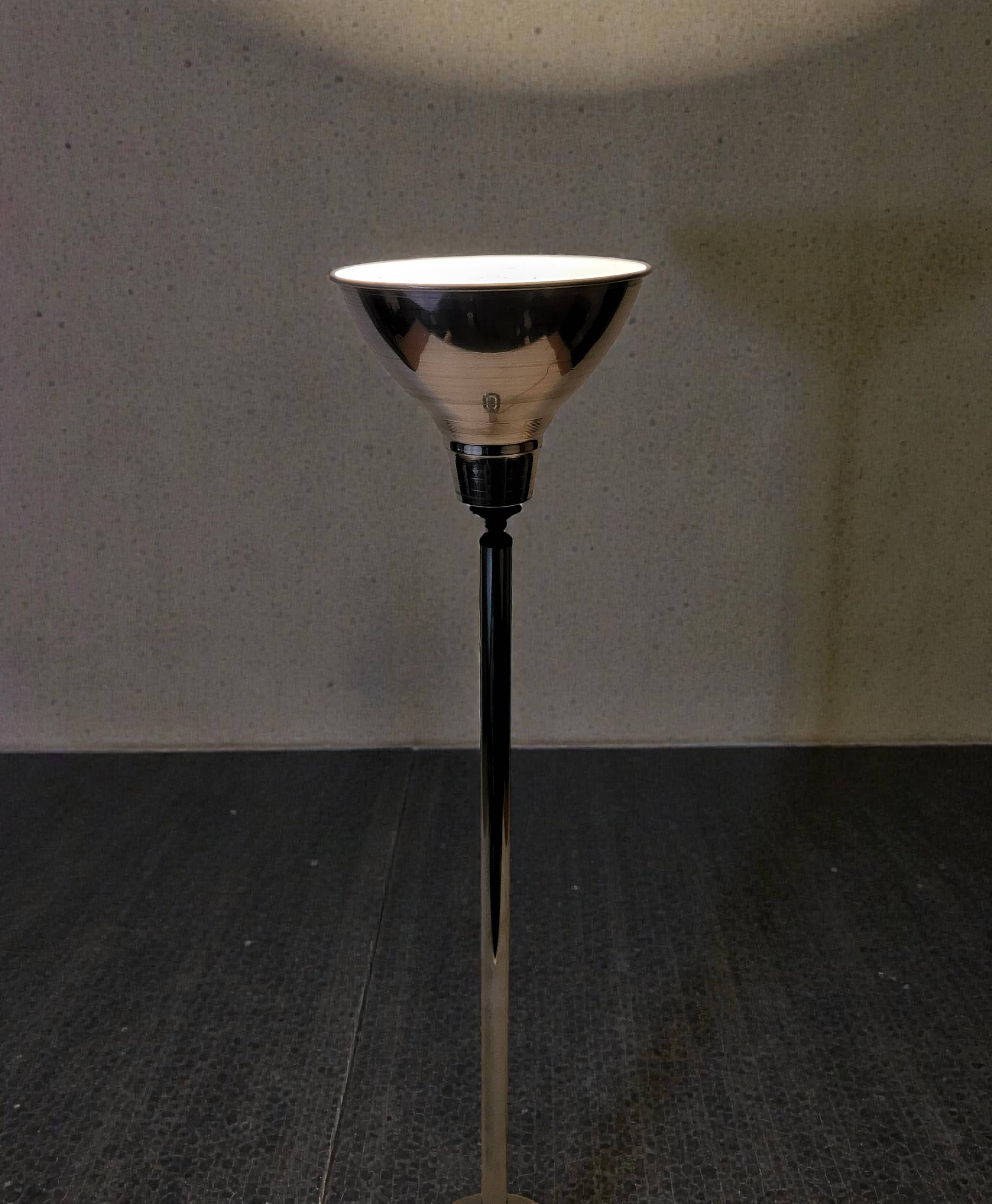 Art Deco lamp in chromed metal