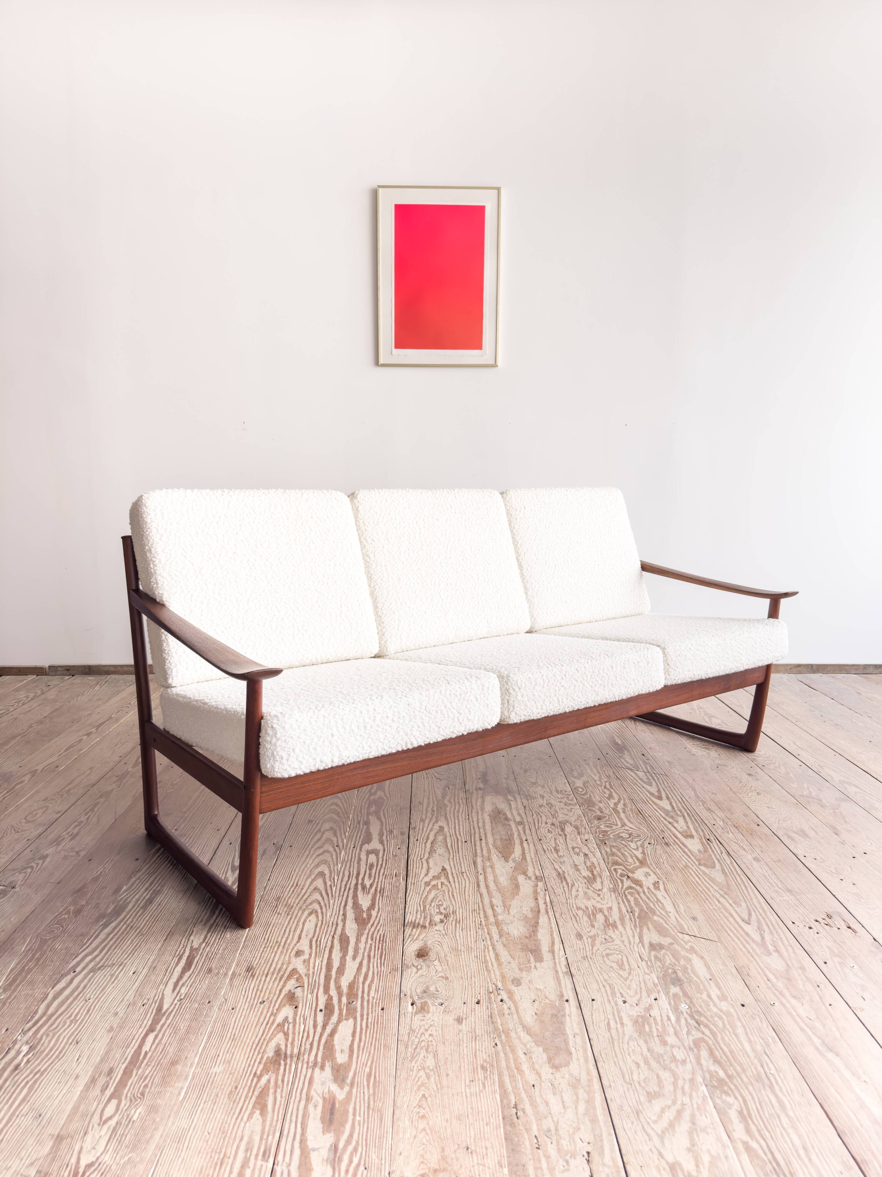 Canapé FD130/3 by Hvidt Mølgaard, Mid Century sofa in teak, Denmark