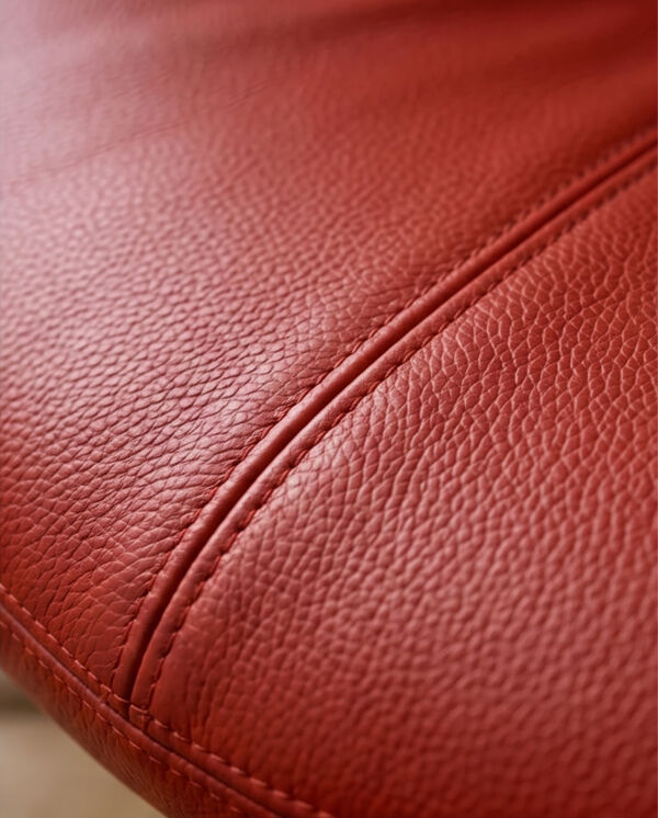 Fauteuil Nuage Roche Bobois en cuir, en état neuf.