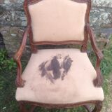 Paire de fauteuils de style Louis XV en noyer