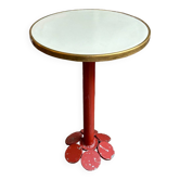 Bistro table in burgundy metal and ecru melamine