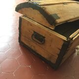Coffre en bois