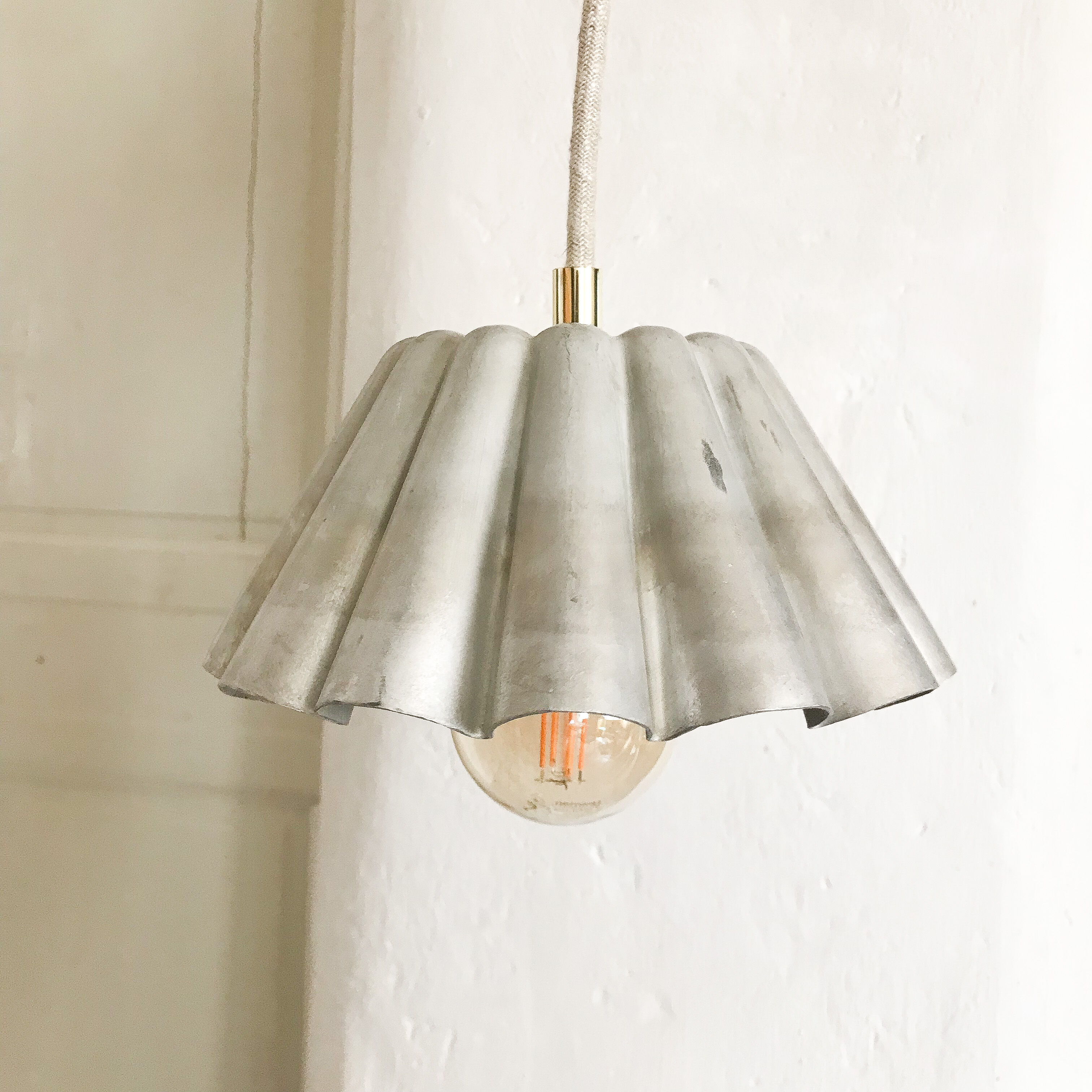 Vintage tin pendant lamp