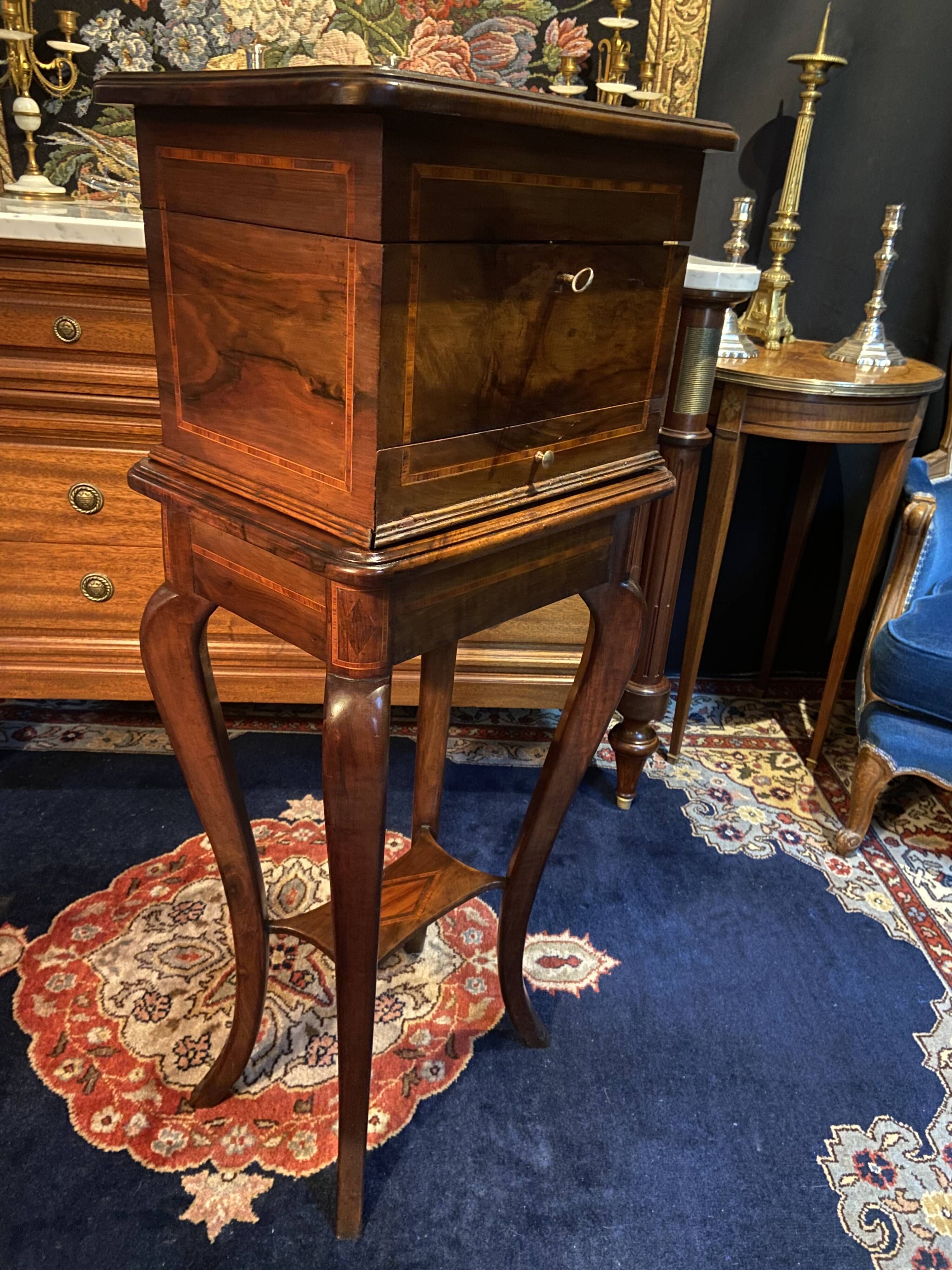 Walnut jewelry cabinet with marquetry decoration, early 19th century, Restoration