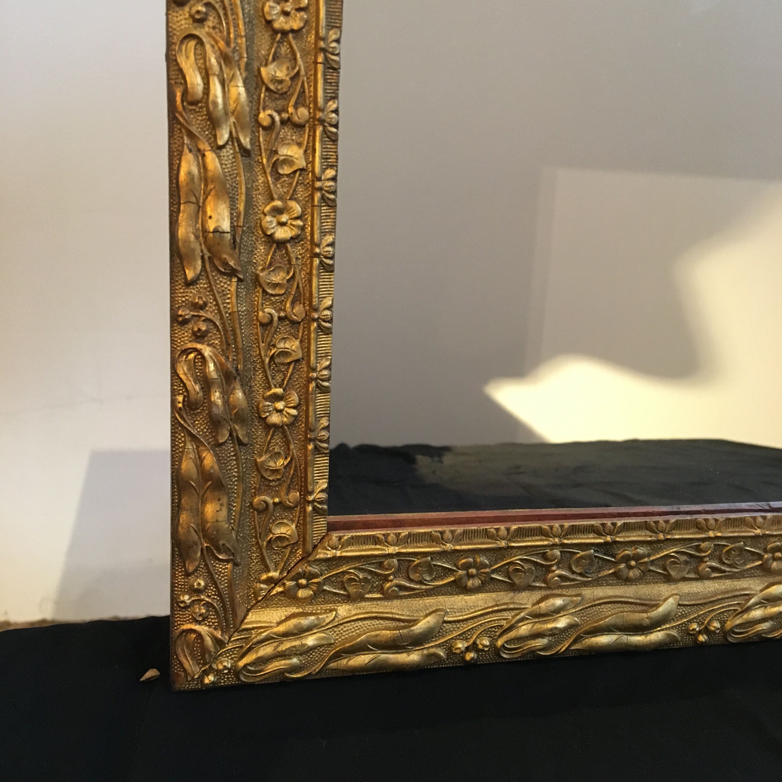 Golden mirror 58x48cm