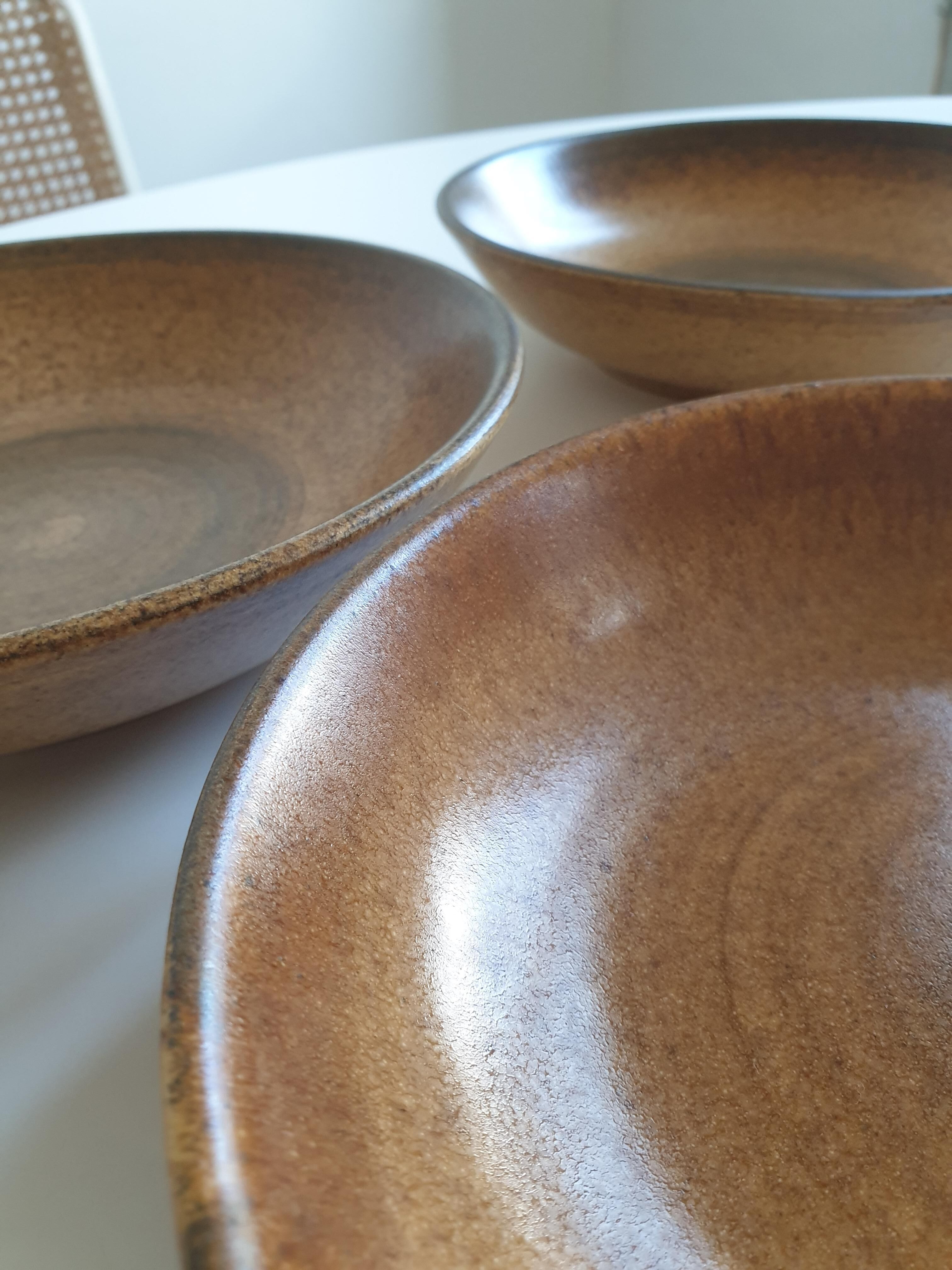 Set of 6 hollow plates in vintage sandstone