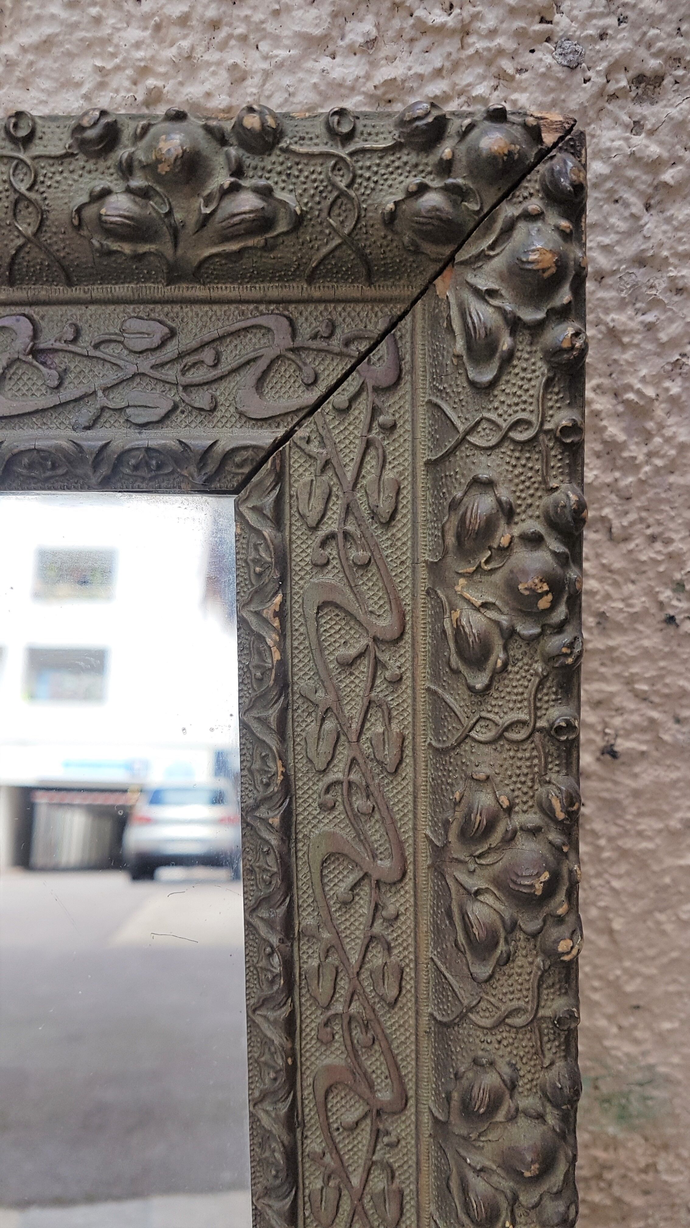 Napoleon III mirror in carved wood