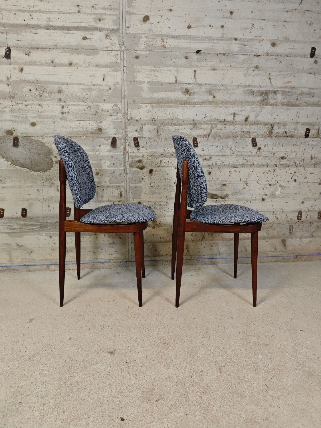 Set of two Baumann Pegasus chairs.
