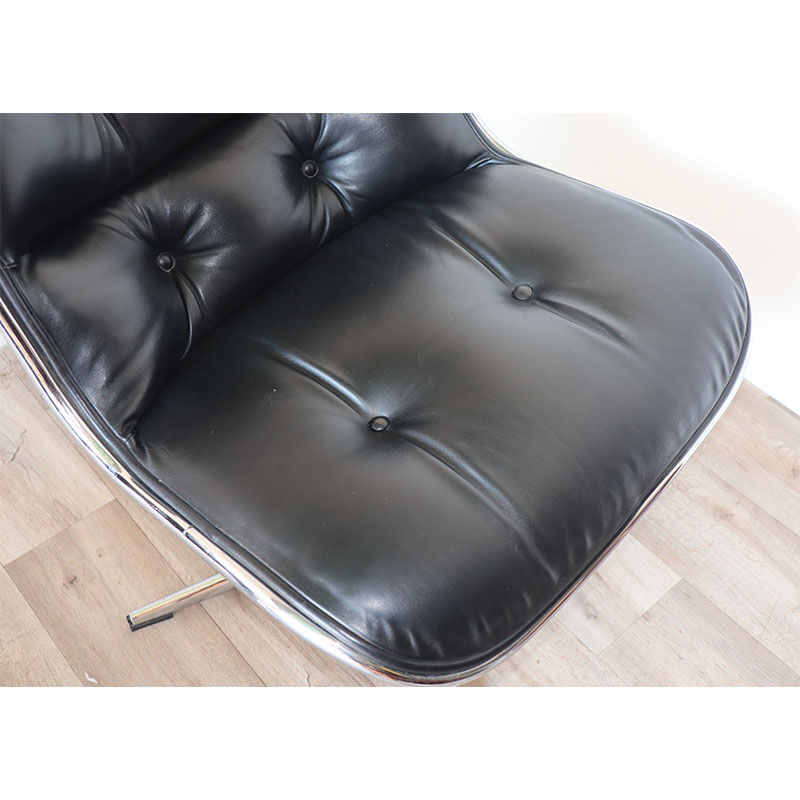 Pair of leather swivel armchairs by Charles Pollock for Knoll 1960