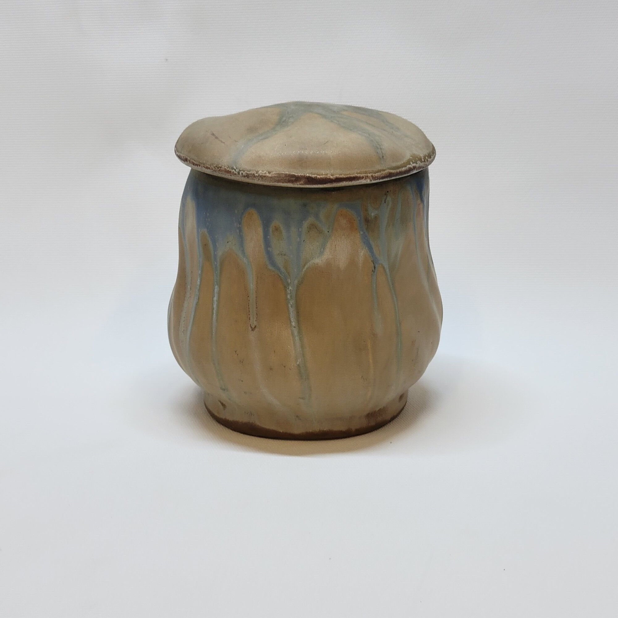 Gilbert Metenier Covered pot in beige and blue art nouveau flamed stoneware