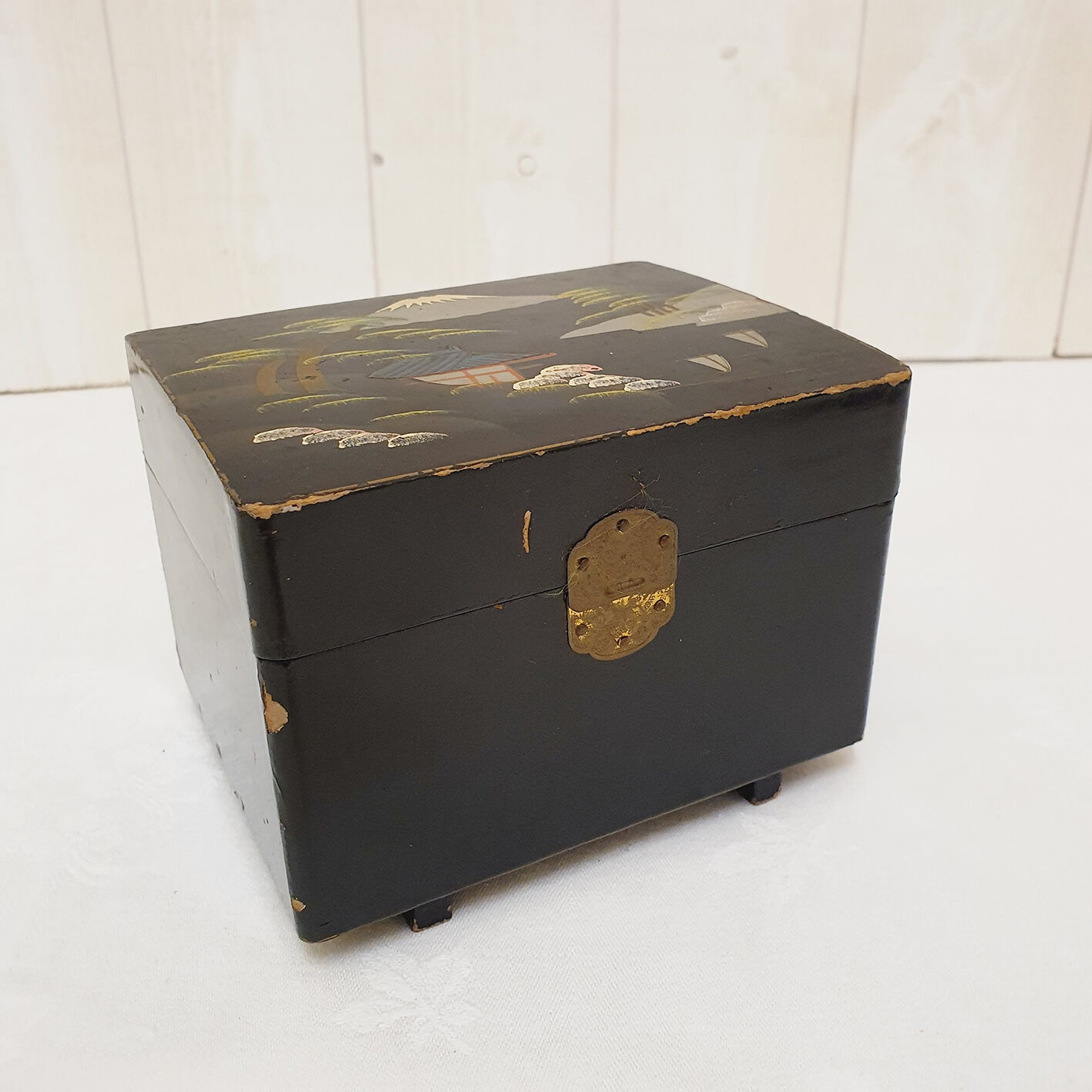 Music box with dancer