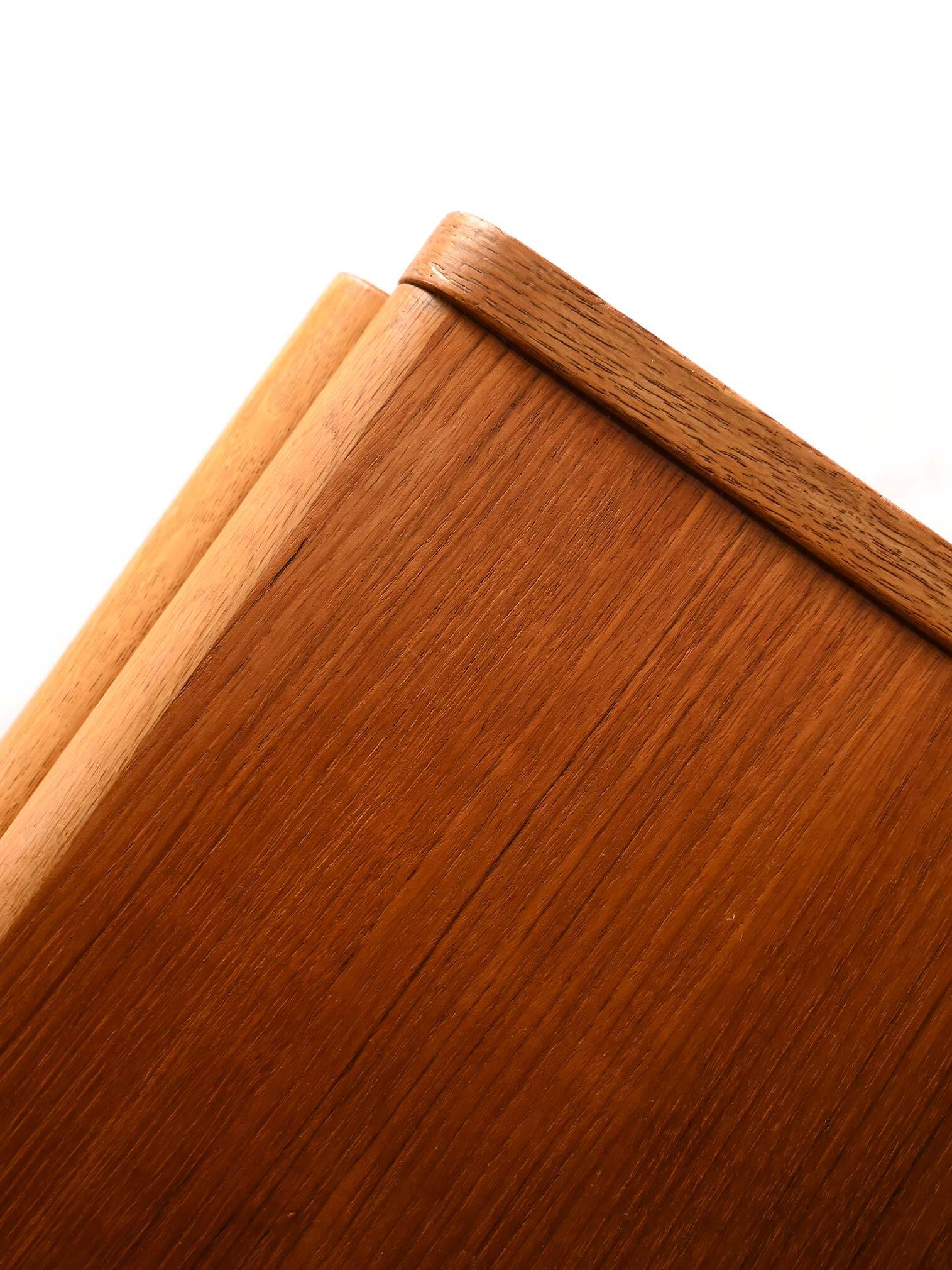 Vintage bookcase with pull-out shelf