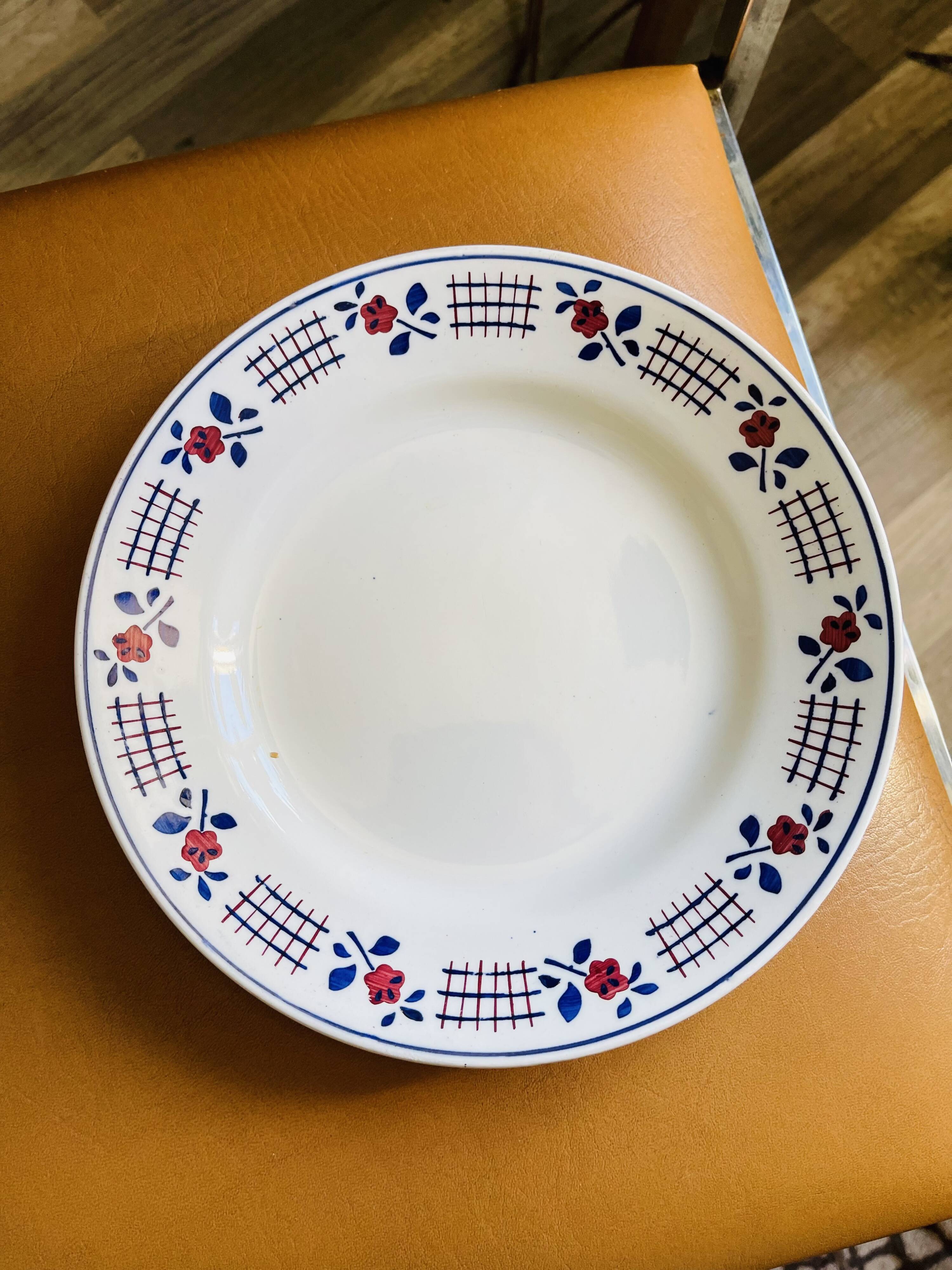 4 vintage plates Niderviller Moselle France