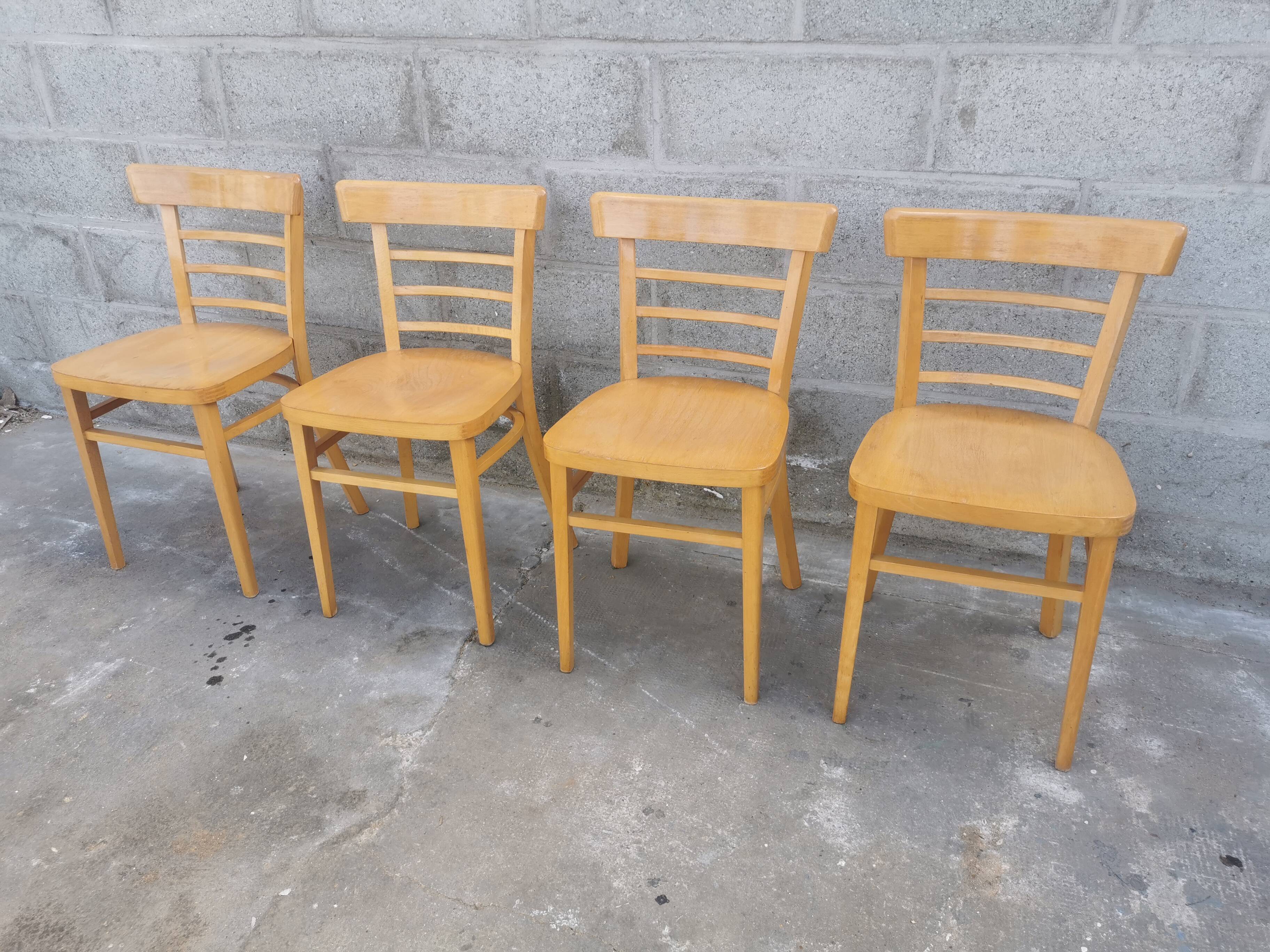Set de quatre chaises bistrot Baumann