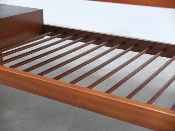 Table basse en noyer avec carrelage en céramique par Jos De Mey pour Van Den Berghe-Pauvers, années 1960.