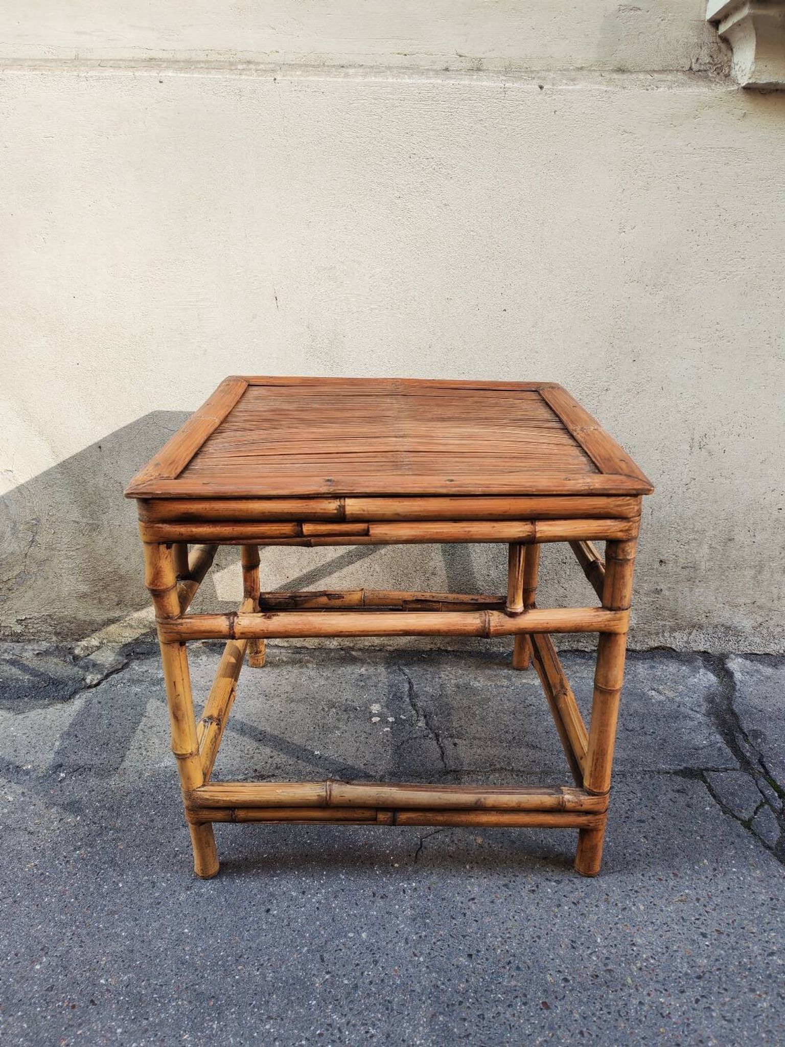 Table basse en bambou