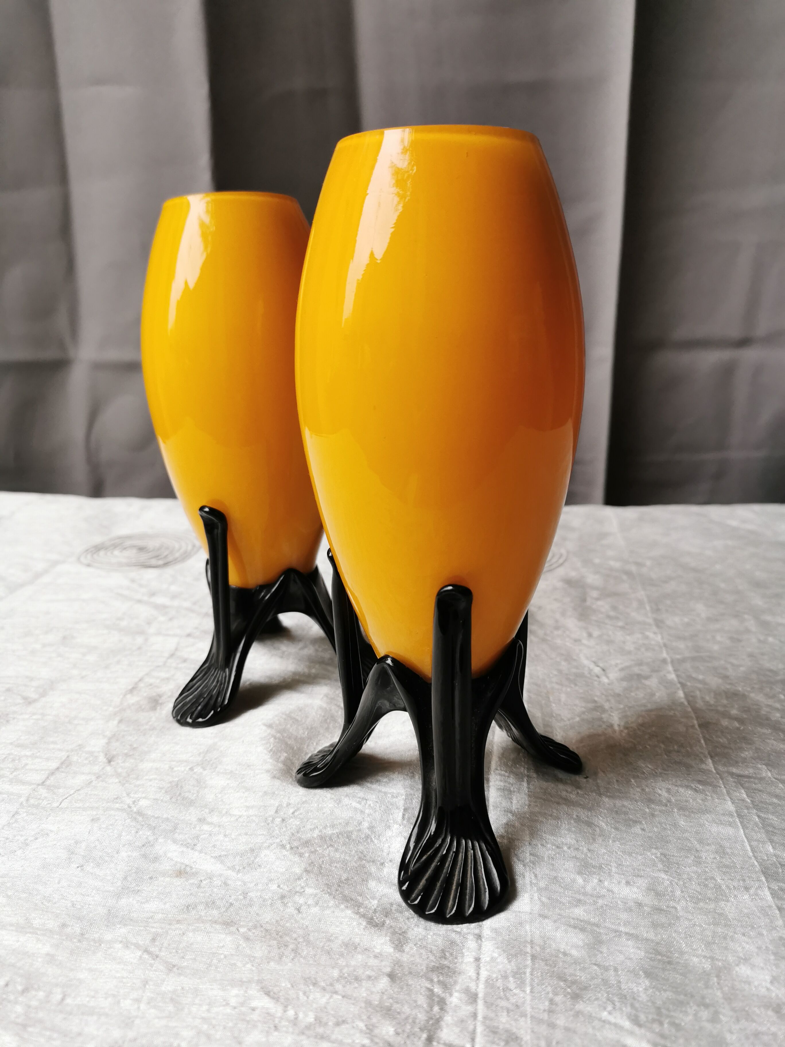 Pair of yellow vases "mickaël powolny and loetz"