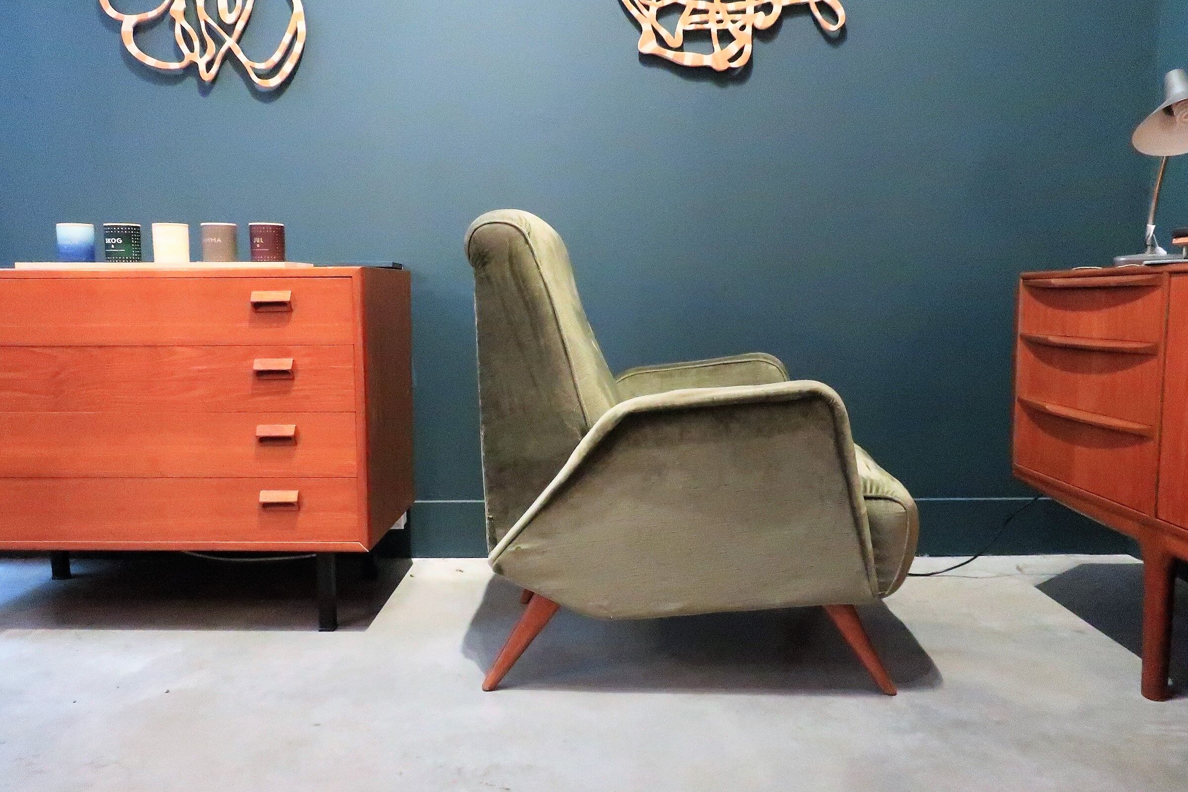 Italian armchair from the 50s