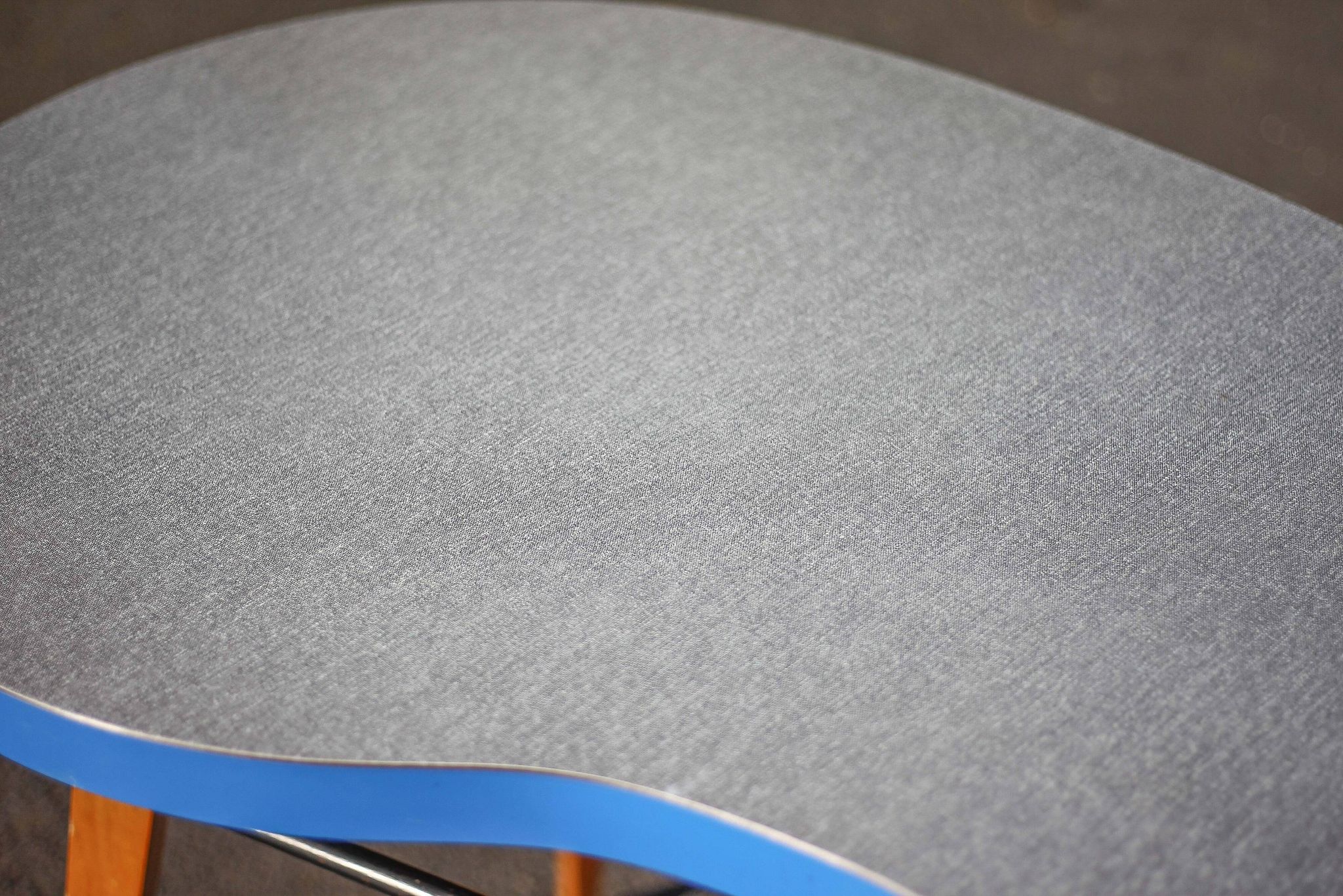 Table haricot formica et pieds compas, table bureau, table d'appoint, table vintage, 60's