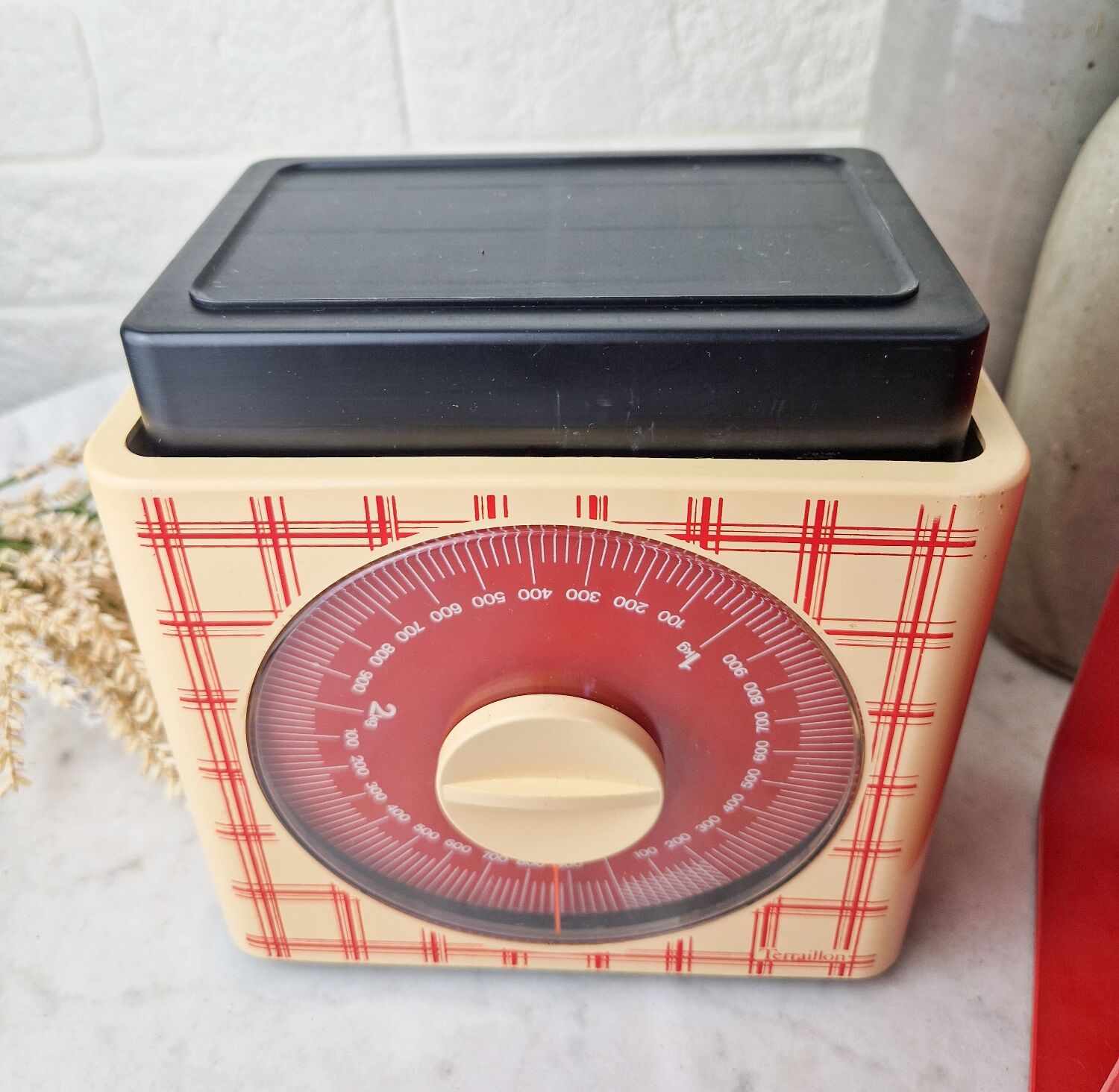 Terraillon kitchen scale vintage limited edition design tea towel 70s