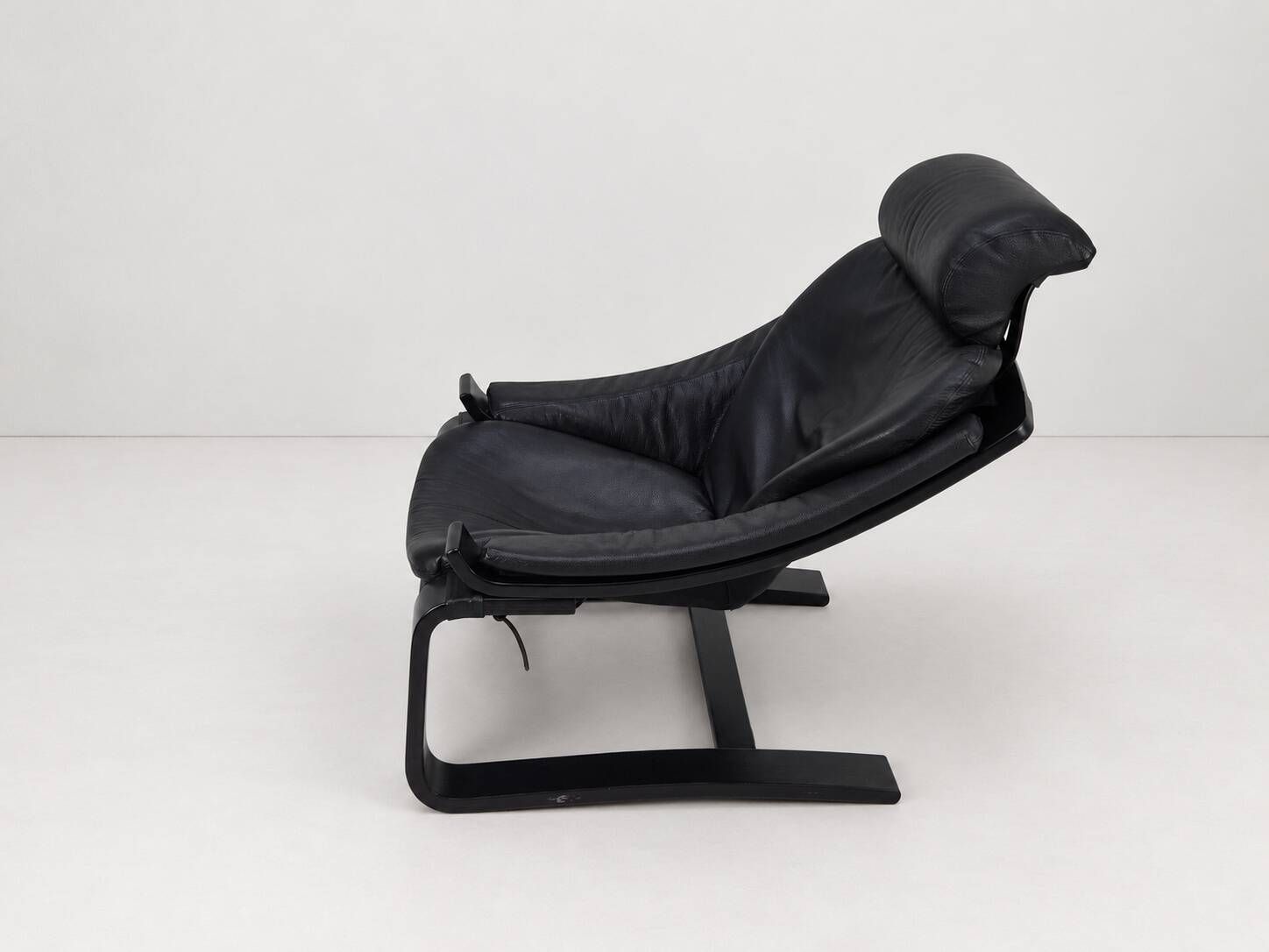 Kroken Armchair in Black Leather by Ake Fribytter for Roche Bobois