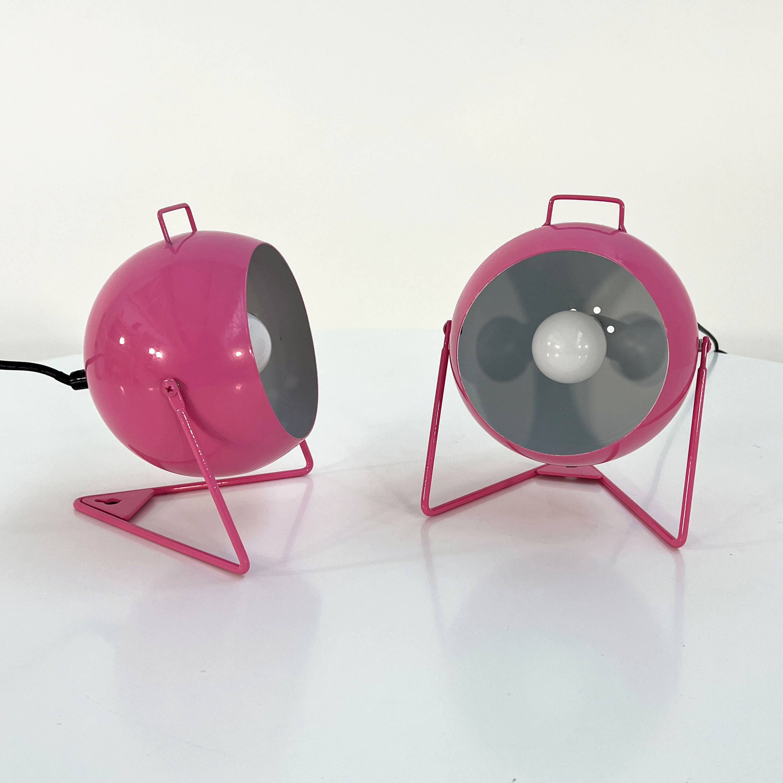 Paire de lampes de chevets ou murales roses, 1970