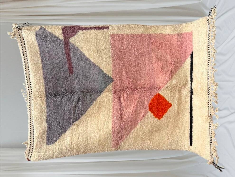 Traditional handmade Beni Ouarin rug size 150 x 250 cm