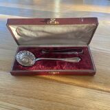 Sprinkling spoon and sugar tongs set