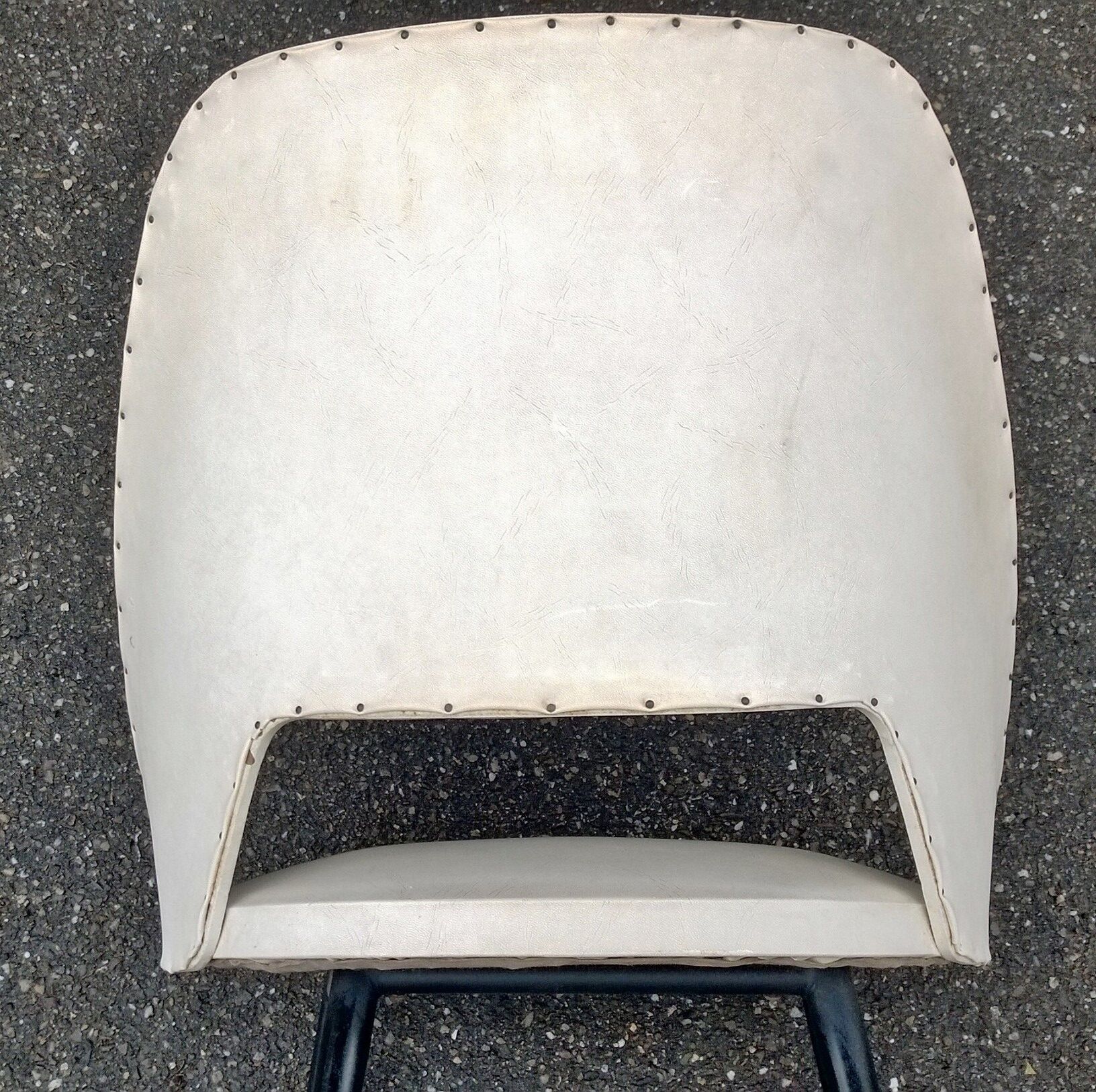 Barrel chair